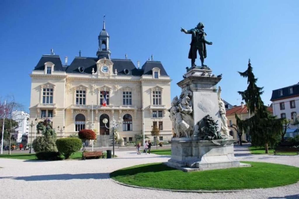 Le Zen -Studio Tout Equipe- Wifi Fibre- Centre Ville Avec Parking タルブ エクステリア 写真
